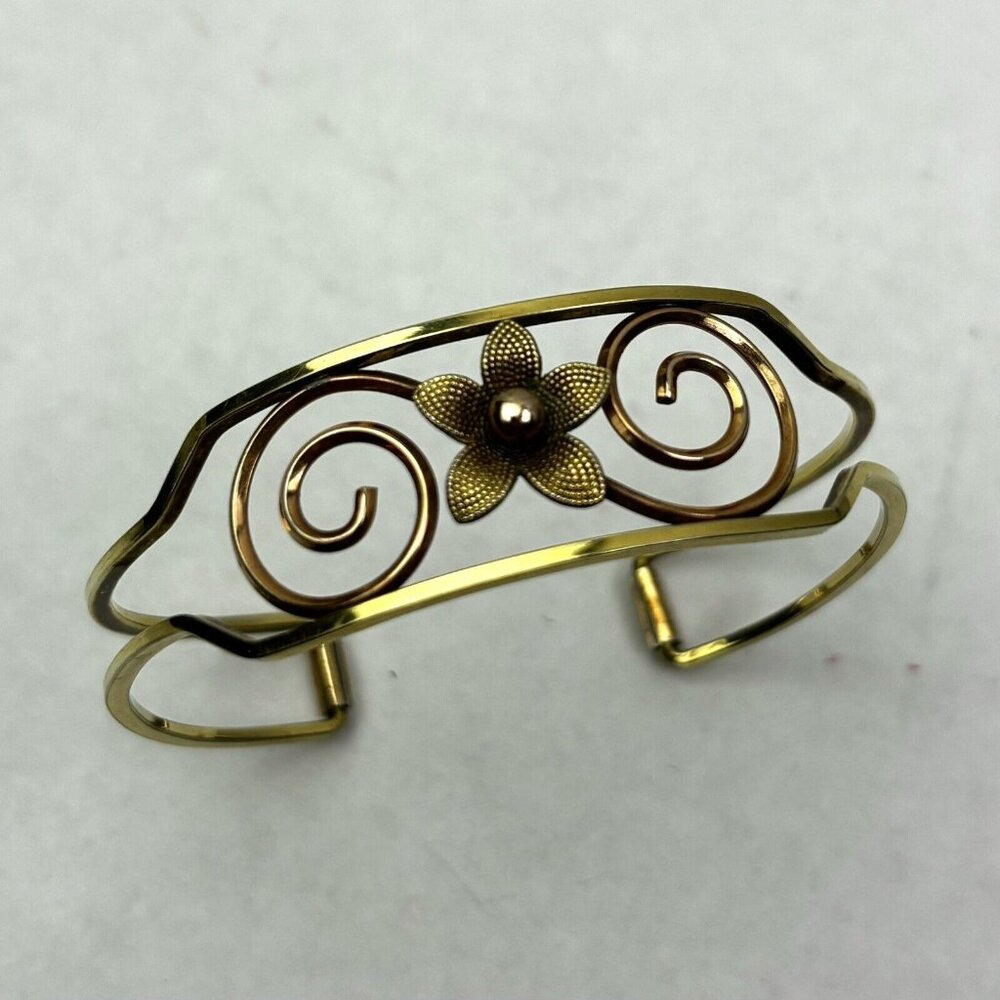 VINTAGE SIGNED "KREMENTZ" GOLD‎ OVERLAY FLORAL OPEN WORK CUFF BRACELET